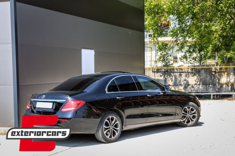 Lip bunkera AMG dizajn (piano crna) / Mercedes E-klasa W213 (2016-2023), GCP-2138501