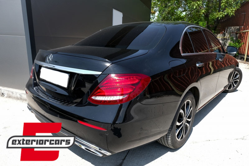 Lip bunkera AMG dizajn (piano crna) / Mercedes E-klasa W213 (2016-2023), GCP-2138501