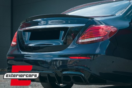 Lip bunkera B-dizajn (piano crna) / Mercedes E-klasa W213 (2016-2019), TSMBW213B