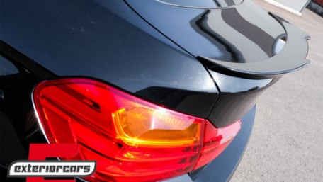Lip bunkera M4 CS dizajn (piano crna) / BMW serije 4 Gran Coupe F36 (2014-2019), 5111153-3