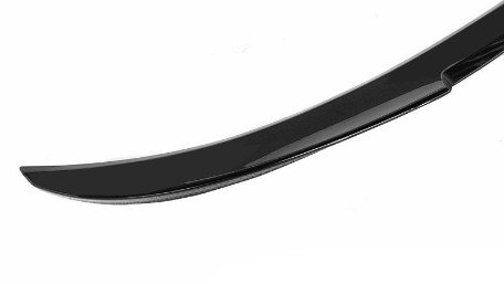 Lip bunkera M4 dizajn (piano crna) / BMW serije 4 F33 M4 F83 (2013-2019), SPBM21