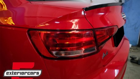 Lip bunkera S-line dizajn (piano crna) / Audi A4 B9 limuzina (2016-2024), TSAUA4B9PB