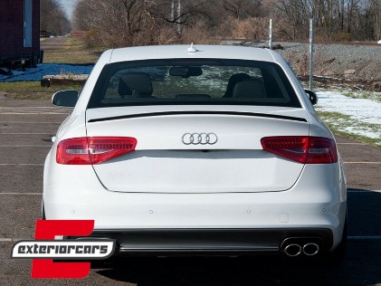 Lip bunkera S4 dizajn (piano crna) / Audi A4 B8 limuzina (2008-2015), TSAUA4B8PB