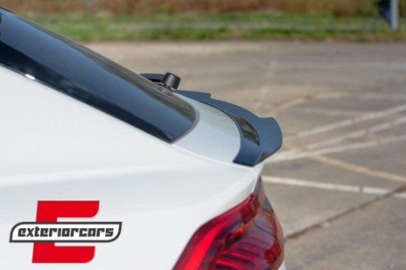 Lip bunkera Sport dizajn (piano crna) / Audi Q8 SUV (2018-), RSAUQ8V2MX