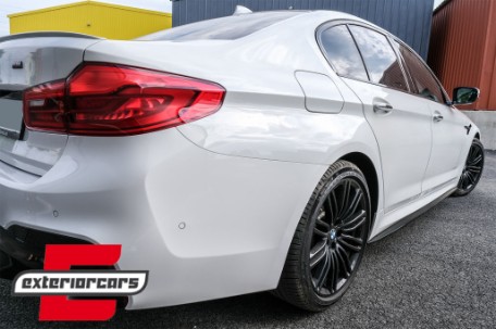 Nastavci pragova M-Performance dizajn (piano crna) / BMW serije 5 G30 limuzina G31 karavan (2017-2023), 20783-3