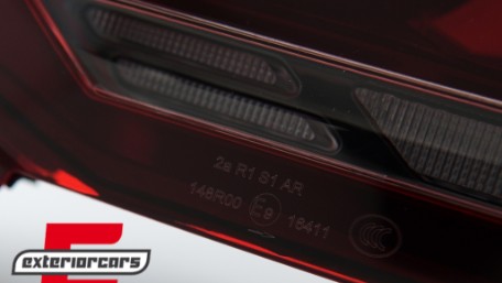 OLED Full LED stražnja svjetla SEQ žmigavci (crvena) / BMW serije 2 F22 F23 M2 F87 (2013-2021), LDBML1