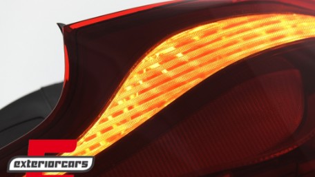 OLED Full LED stražnja svjetla SEQ žmigavci (crvena) / BMW serije 2 F22 F23 M2 F87 (2013-2021), LDBML1