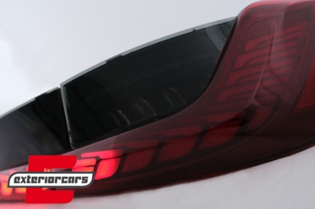 OLED full LED stražnja svjetla SEQ žmigavci (crvena) / BMW serije 3 G20 G28 M3 G80 limuzina (2018-2022), TLBMG20LED