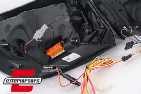 OLED stražnja svjetla SEQ žmigavci (smoke) / BMW serije 4 F32 F33 F36 M4 F82 F83 (2013-03.2019), LDBML8