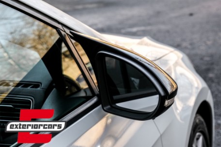 Poklopci retrovizora (piano crna) / VW Golf VII 7 & 7.5 (2013-2019) Touran II (2015-2016) Golf Alltrack (2014-2017), MCVWG7PB
