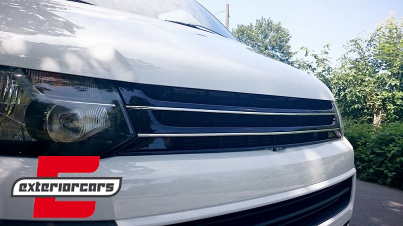 Prednja maska bez znaka (crna/chrome) / VW T5.1 Transporter Facelift (2010-2015), FGVWT5N