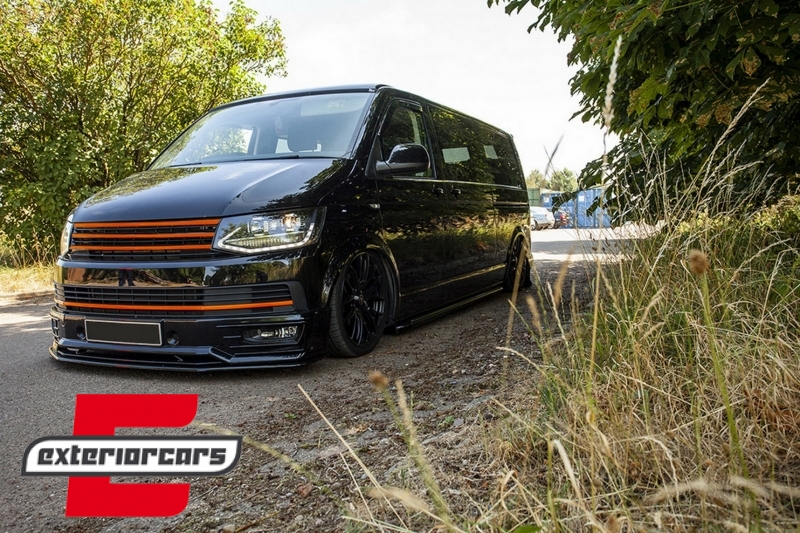 Prednja maska bez znaka (crna/crvena) / VW T6 Bus Transporter (2015-2019), 37688