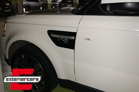 Prednja maska & bočni otvori Autobiography dizajn (piano crna/srebrna) / Land Range Rover Sport L320 Facelift (2009-2013), RRFGA01FBB
