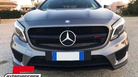 Prednja maska GLA45 AMG dizajn (piano crna) / Mercedes GLA klasa X156 (2014-2016), GCP-156031