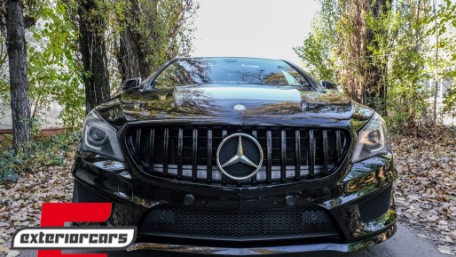 Prednja maska GT-R Panamericana dizajn (piano crna) / MERCEDES CLA C117 X117 W117 (2013-2018), 37684