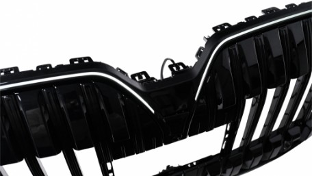 Prednja maska Iconic Glow dizajn (piano crna) / BMW Serija 7 G70 (2022-), FGBMG70LD