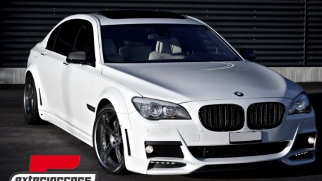 Prednja maska M-dizajn (piano crna) / BMW serije 7 F01 F02 F03 (2008-2015), GRBMB0