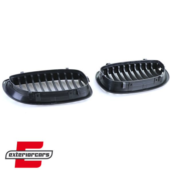 Prednja maska M-Performance dizajn (mat crna) / BMW serije 3 E46 Facelift Coupe Cabrio (03.2003-2006), GRBM18