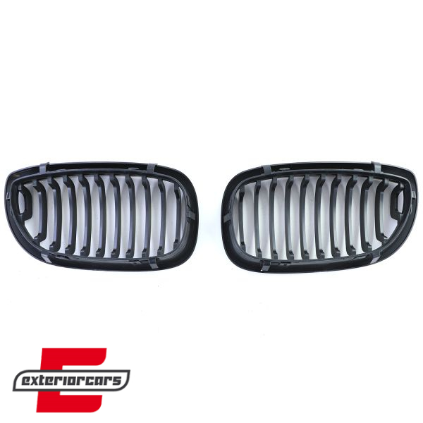 Prednja maska M-Performance dizajn (mat crna) / BMW serije 3 E46 Facelift Coupe Cabrio (03.2003-2006), GRBM18