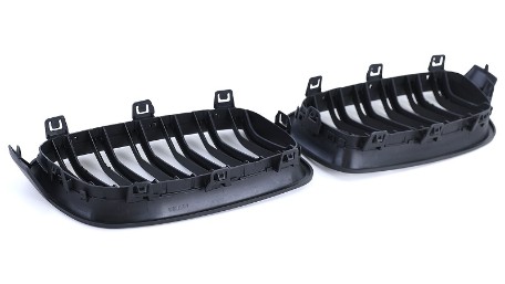 Prednja maska M3 look (mat crna) / BMW serije 3 F30 F31 (2011-2019), GRBMJ0
