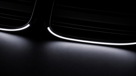 Prednja maska M4 dizajn + LED (piano crna) / BMW serije 4 G22 G23 (2020-2027), FGBMG22LD