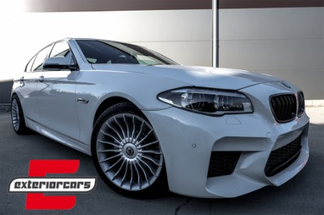 Prednja maska M5 look (piano crna) / BMW serije 5 F10 F11 (2010-2017), 5211056JOE