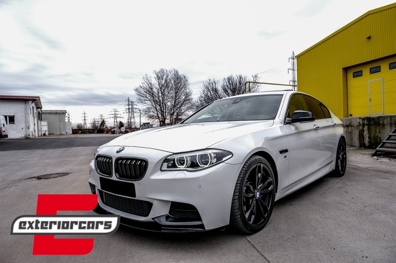 Prednja maska M5 look (piano crna) / BMW serije 5 F10 F11 (2010-2017), 5211056JOE