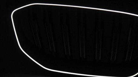 Prednja maska Performance dizajn + LED (piano crna) / BMW X5 G05 (2018-03.2023), FGBMG05LD