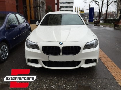 Prednja maska Performance dizajn (mat crna) / BMW serije 5 F10 F11 (2010-2017), GRBM45