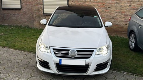 Prednja maska R36 dizajn (srebrni aluminij) / VW Passat 3C (2007-2010), FGVWP3CR36S