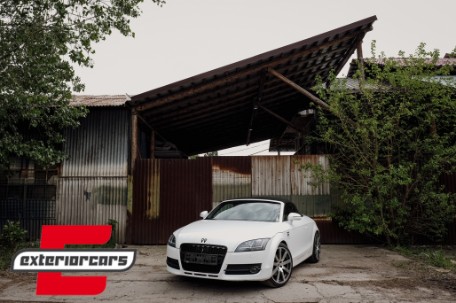 Prednja maska TTRS dizajn (piano crna) / Audi TT 8j (2006-2014), GRAU82