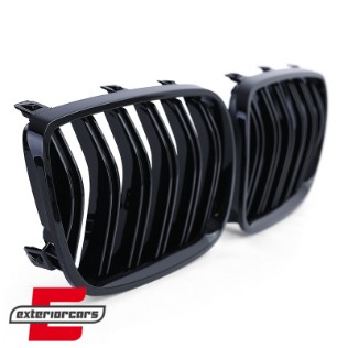 Prednja maska X3M dizajn (piano crna) / BMW X3 E83 LCI (2007-2010), 40411
