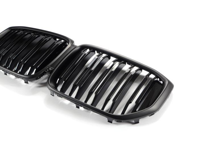 Prednja maska XM dizajn (piano crna/mat crna) / BMW X5 G05 LCI (04.2023-), GCP-080544