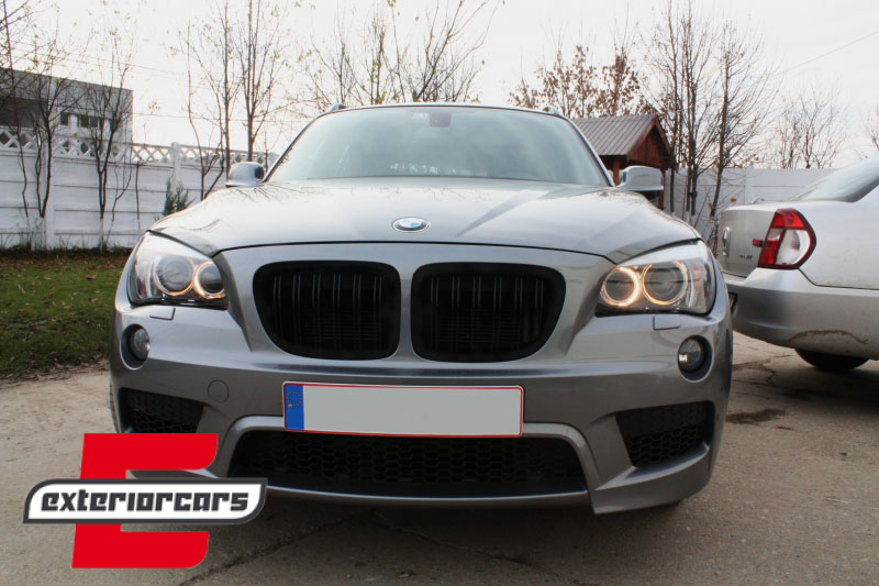Prednja maska XM look (piano crna) / BMW X1 E84 (2009-2014), 40413