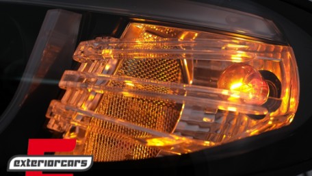 Prednja svjetla 3D Angel Eyes (crna) / BMW serije 3 E46 Facelift limuzina karavan (2001-2005), LPBM96