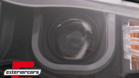 Prednja svjetla 3D Angel Eyes (crna) / BMW serije 3 E46 Facelift limuzina karavan (2001-2005), LPBM96