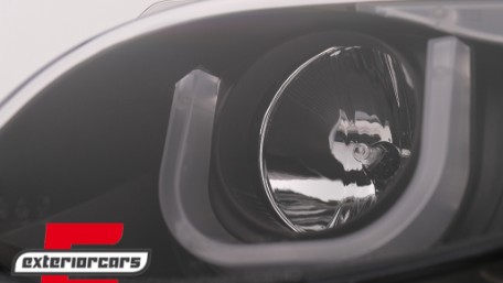 Prednja svjetla 3D Angel Eyes (crna) / BMW serije 3 E46 Facelift limuzina karavan (2001-2005), LPBM96
