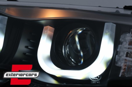 Prednja svjetla 3D Angel Eyes (crna) / BMW serije 3 E46 Facelift limuzina karavan (2001-2005), LPBM96