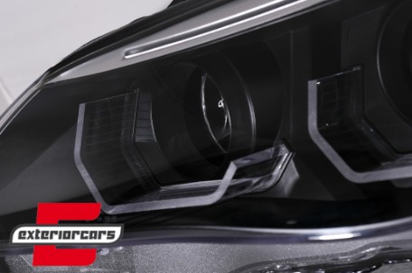 Prednja svjetla 3D Angel Eyes LED žmigavci (crna) / BMW serije 5 E60 E61 (2003-2007), LPBMK4