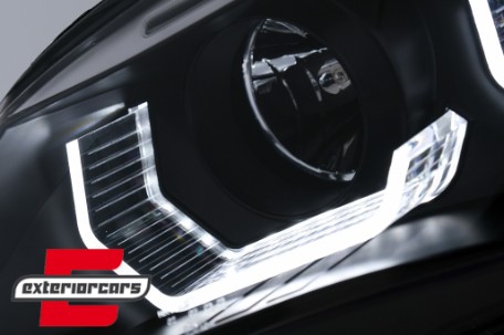 Prednja svjetla 3D Angel Eyes LED žmigavci (crna) / BMW serije 5 E60 E61 (2003-2007), LPBMK4