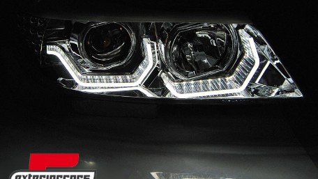 Prednja svjetla 3D LED Angel Eyes LED žmigavci (chrome) / BMW serije 3 E90 limuzina E91 karavan (03.2005-08.2008), LPBMK7