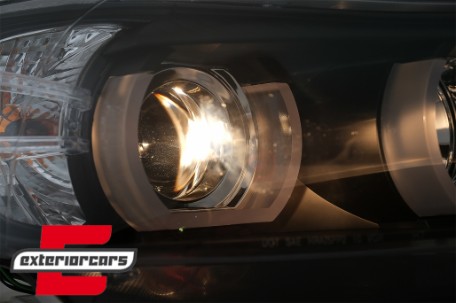 Prednja svjetla 3D LED Angel Eyes U-dizajn (crna) / BMW serije 3 E90 limuzina E91 karavan (03.2005-08.2008), LPBMI4