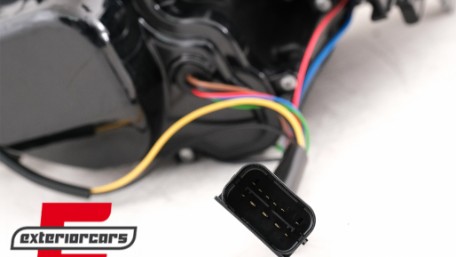 Prednja svjetla 3D LED Angel Eyes U-dizajn Xenon (crna) / BMW serije 3 E90 limuzina E91 karavan (03.2005-08.2008), LPBMI6