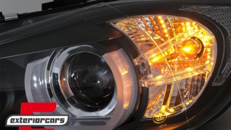 Prednja svjetla 3D LED Angel Eyes U-dizajn Xenon (crna) / BMW serije 3 E90 limuzina E91 karavan (03.2005-08.2008), LPBMI6