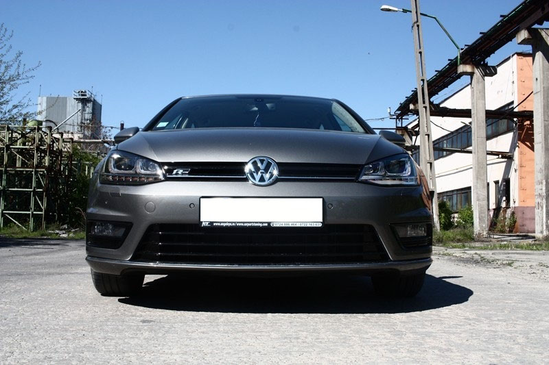 Prednja svjetla 3D LED DRL SEQ žmigavci R-line dizajn / VW Golf 7 VII (2012-2017), LPVX03