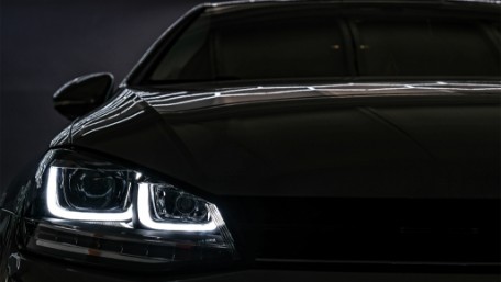 Prednja svjetla 3D LED DRL SEQ žmigavci R-line dizajn / VW Golf 7 VII (2012-2017), LPVX03