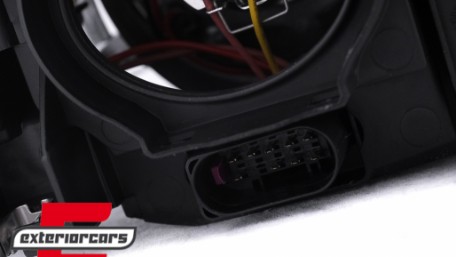 Prednja svjetla Angel Eyes (crna) / Audi A4 B7 (2004-2008), LPAU58