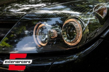 Prednja svjetla Angel Eyes (crna) / Opel Astra H (2004-2010), LPOP72