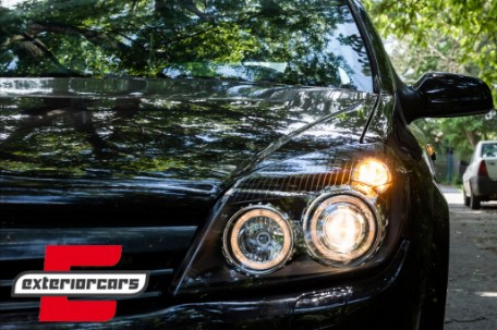 Prednja svjetla Angel Eyes (crna) / Opel Astra H (2004-2010), LPOP72