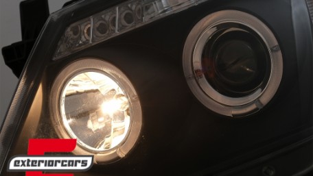 Prednja svjetla Angel Eyes (crna) / Toyota Hilux (2005-2011), LPTO08
